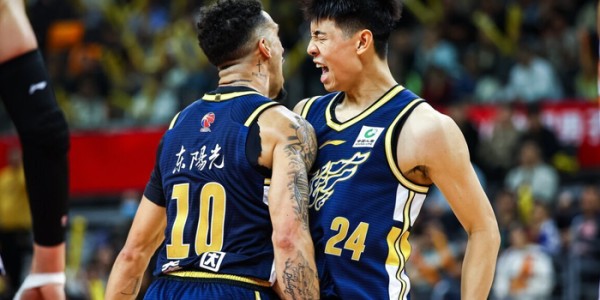 九游娱乐-男篮输球揪出两大罪人！两位国手合计14投仅3中，杜锋看不到争冠|广东男篮|胡明轩|徐杰|客场|萨姆纳_新浪体育_新浪新闻