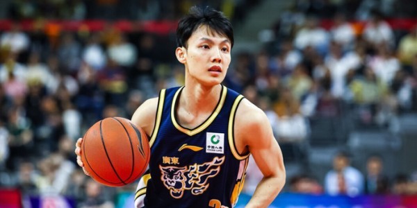 九游娱乐-男篮输球揪出两大罪人！两位国手合计14投仅3中，杜锋看不到争冠|广东男篮|胡明轩|徐杰|客场|萨姆纳_新浪体育_新浪新闻