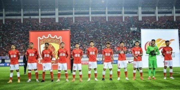 真人娱乐-揭幕战3万人观战震惊世界 这是中国防疫战的胜利